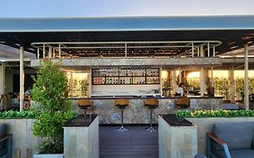 บลู โฮเต็ล